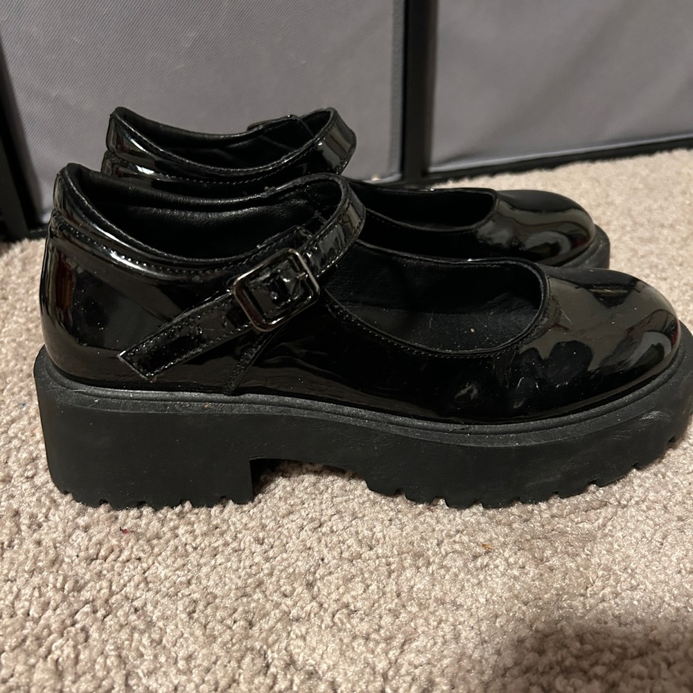 Black Mary Jane Shoe